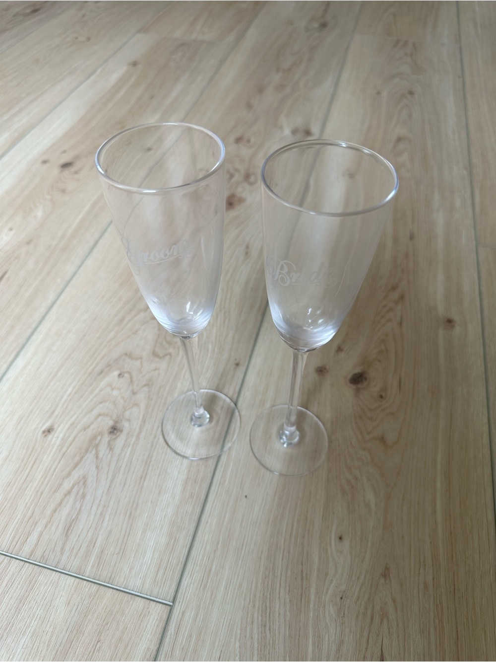 Bride & Groom Champagne Flutes